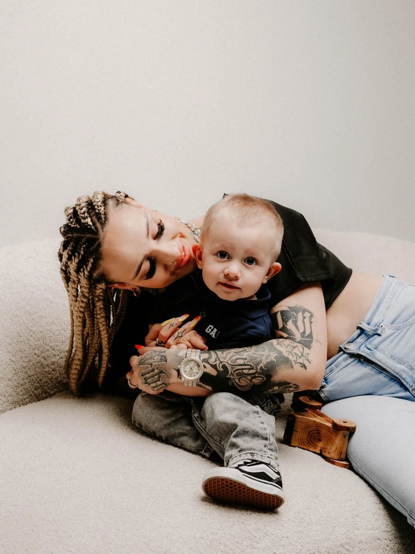 Lifestyle ~ fotenie det&iacute; a rod&iacute;n 
Najkraj&scaron;ie fotografie vznikaj&uacute; vtedy, keď sa smejete, obj&iacute;mate a jednoducho ste sami sebou. ❤️

Ak t&uacute;žite po nežn&yacute;ch a autentick&yacute;ch fotografi&aacute;ch, nap&iac