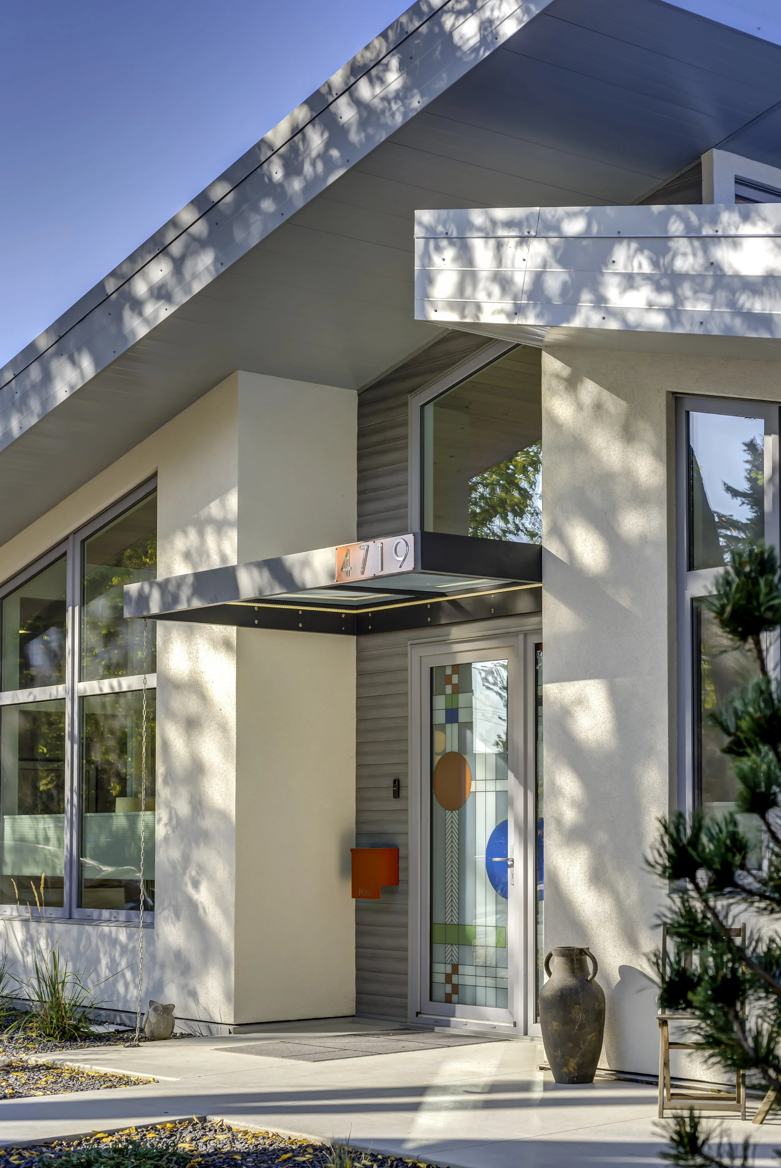 custom bungalow entry