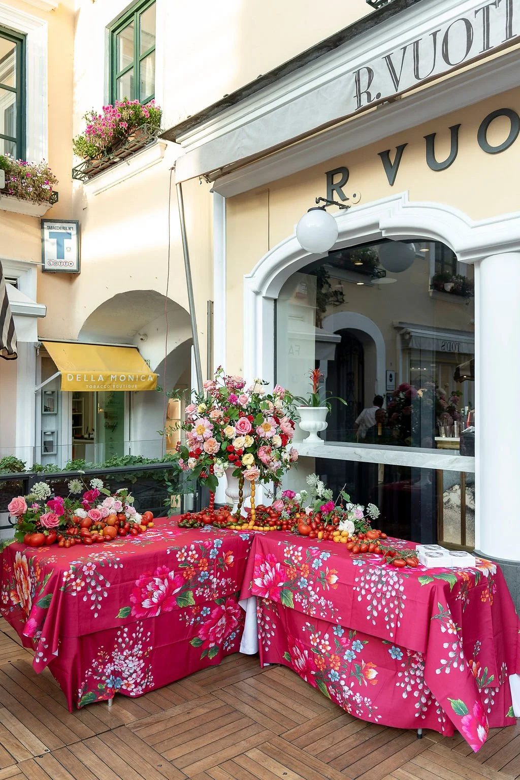 capri-blossom-julia's-birthday-V_G07313.jpg