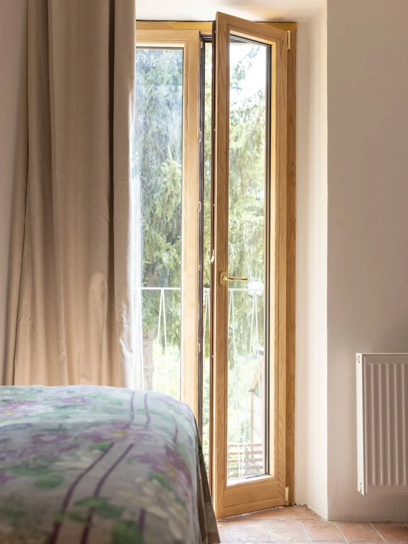 A few years ago, we opened the doors to this old Ligurian farmhouse and wondered who might find their way here. 

Since then, over 200 stays. 
Guests from nearby cities and from across the world. 
Stories shared over food. 
Slow mornings with the val