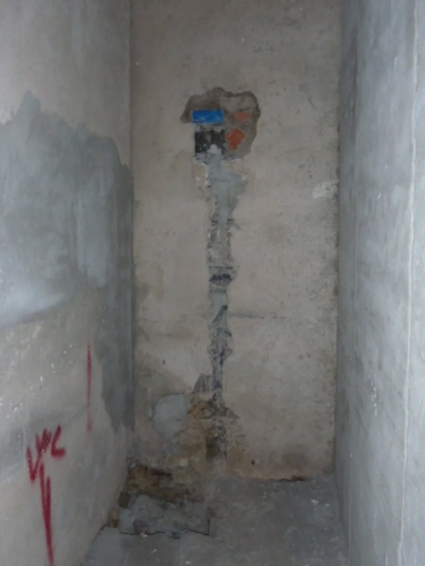 Lately, we've found ourselves looking back at how this house came together. 

And some parts might surprise you - like these rooms that didn't exist at all. Just open space, waiting to be shaped. 

Walls built. Plumbing brought in. Stone laid by hand