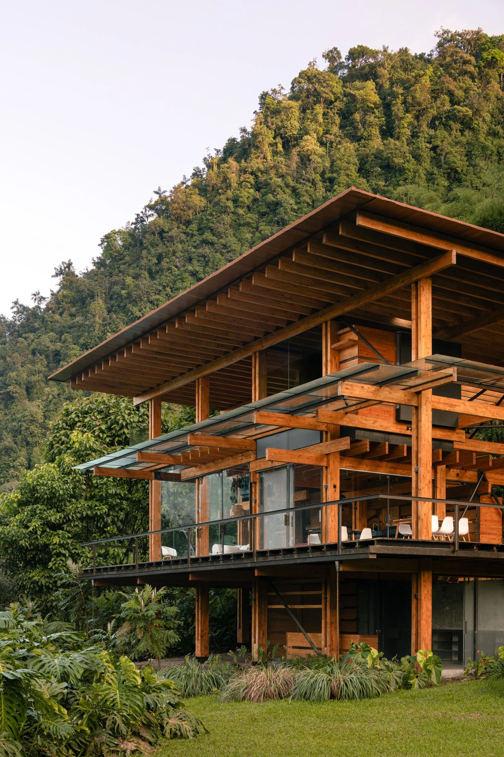 House Taller General Jose María Sáez Ecuador Andes timber frame nature Mindo pitaya botanic garden