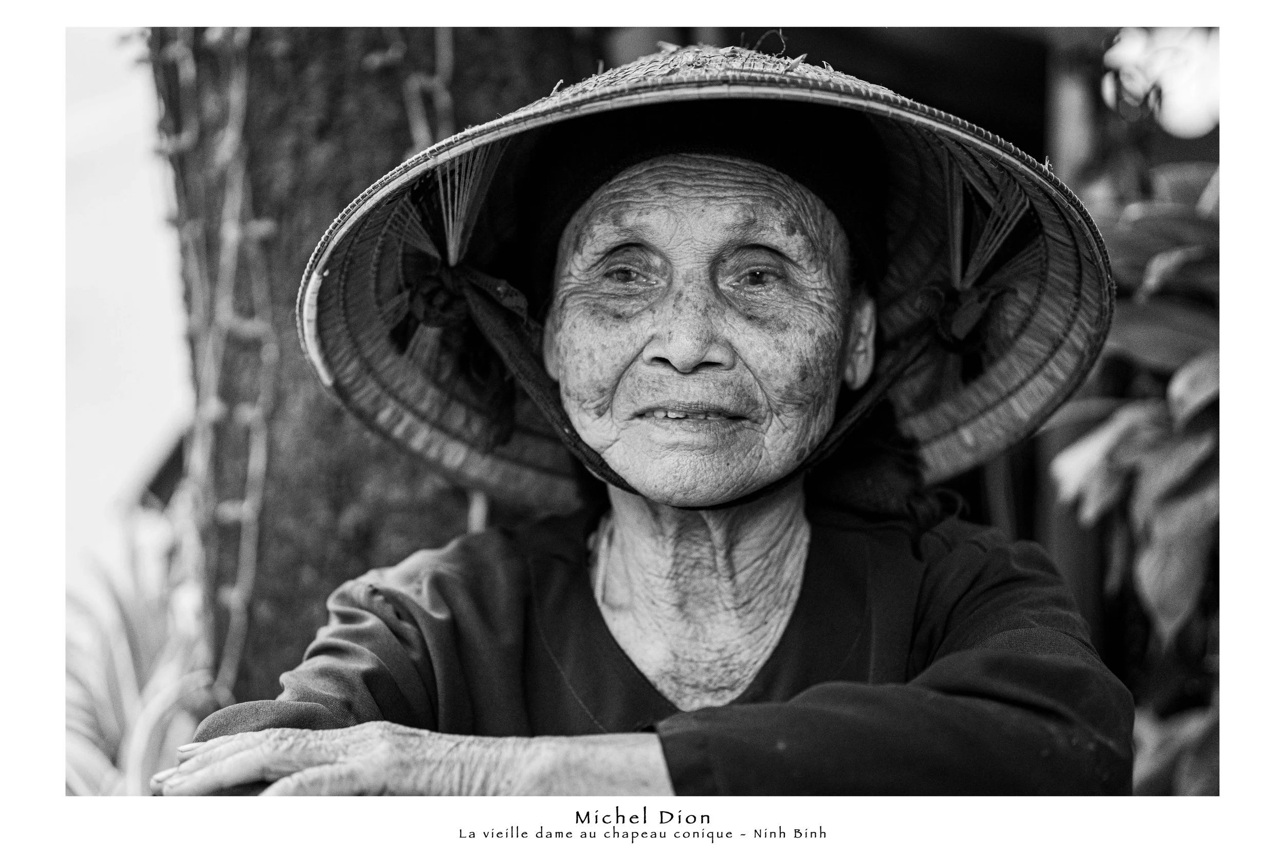 Ninh Binh 20250410 La Vieille Dame au chapeau conique.jpg