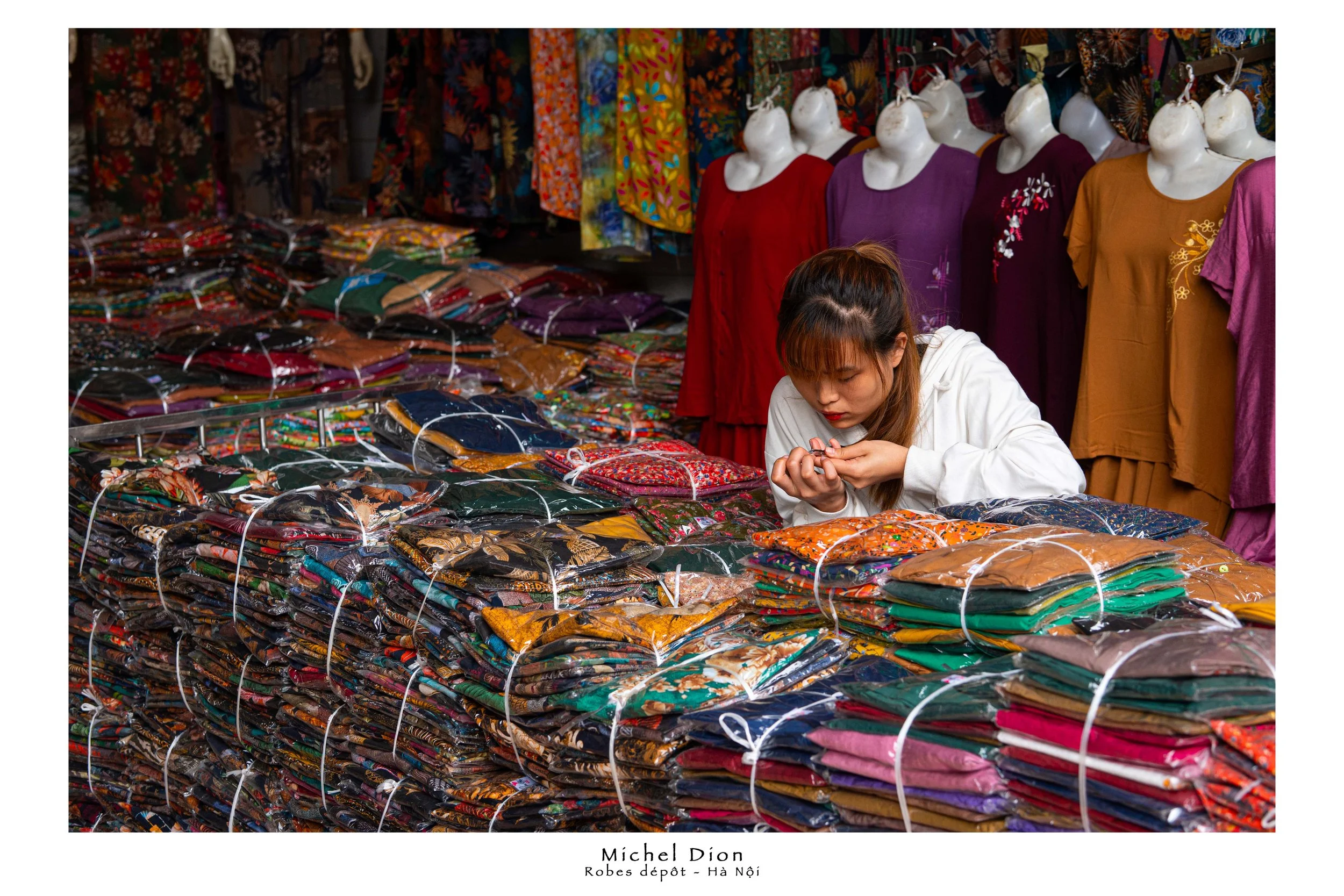 Hanoi 20250413 Robes Dépôt.jpg