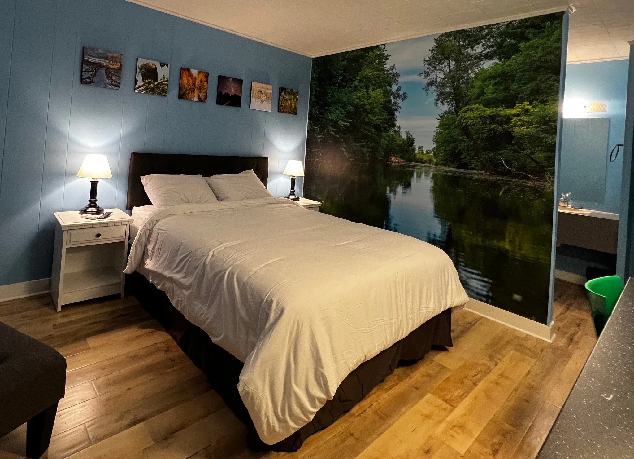 Room 2.jpg