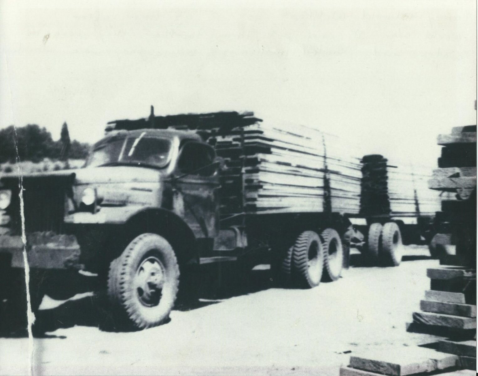 crate truck hauling lumberII.jpg