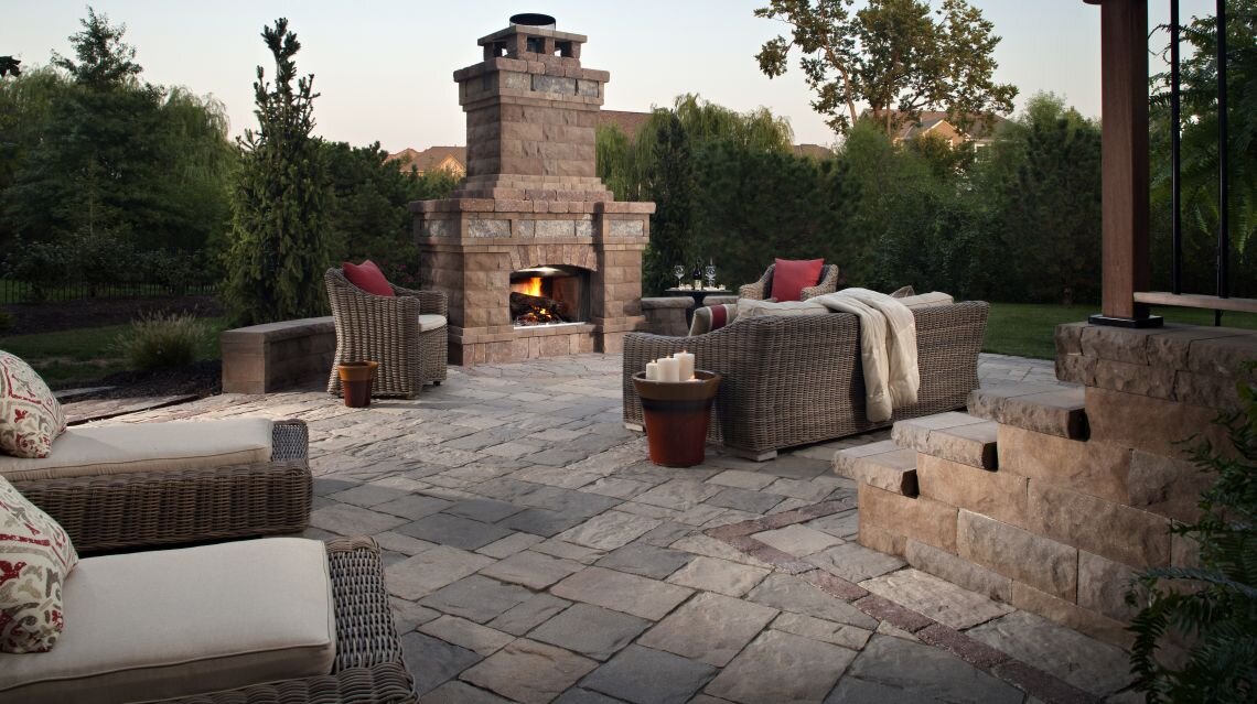 belgard outdoor fireplace 4.jpg