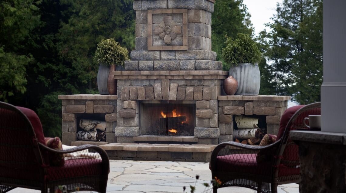 belgard+outdoor+fireplace+3.jpg