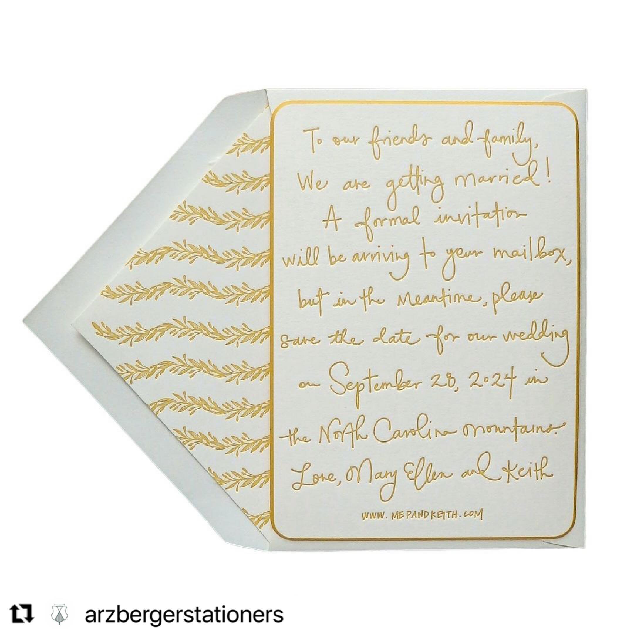 A save the date that reads like a letter &mdash; we 💛 it! What do you think?
@adelaide.artandpapers @arzbergerstationers