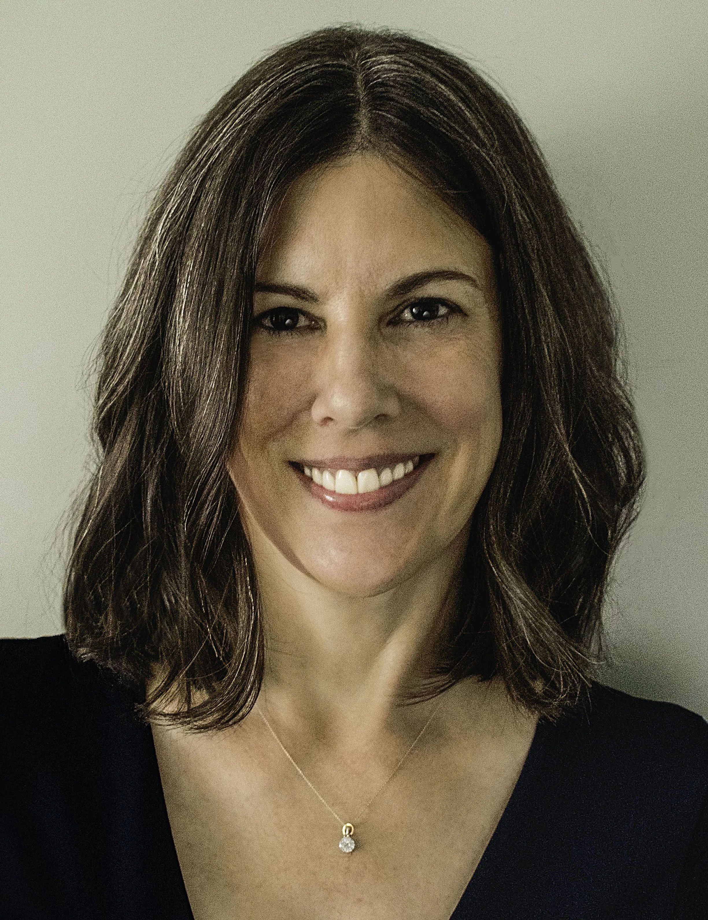 VICTORIA JOHNSON 
(Credit: Shelley Thomas)