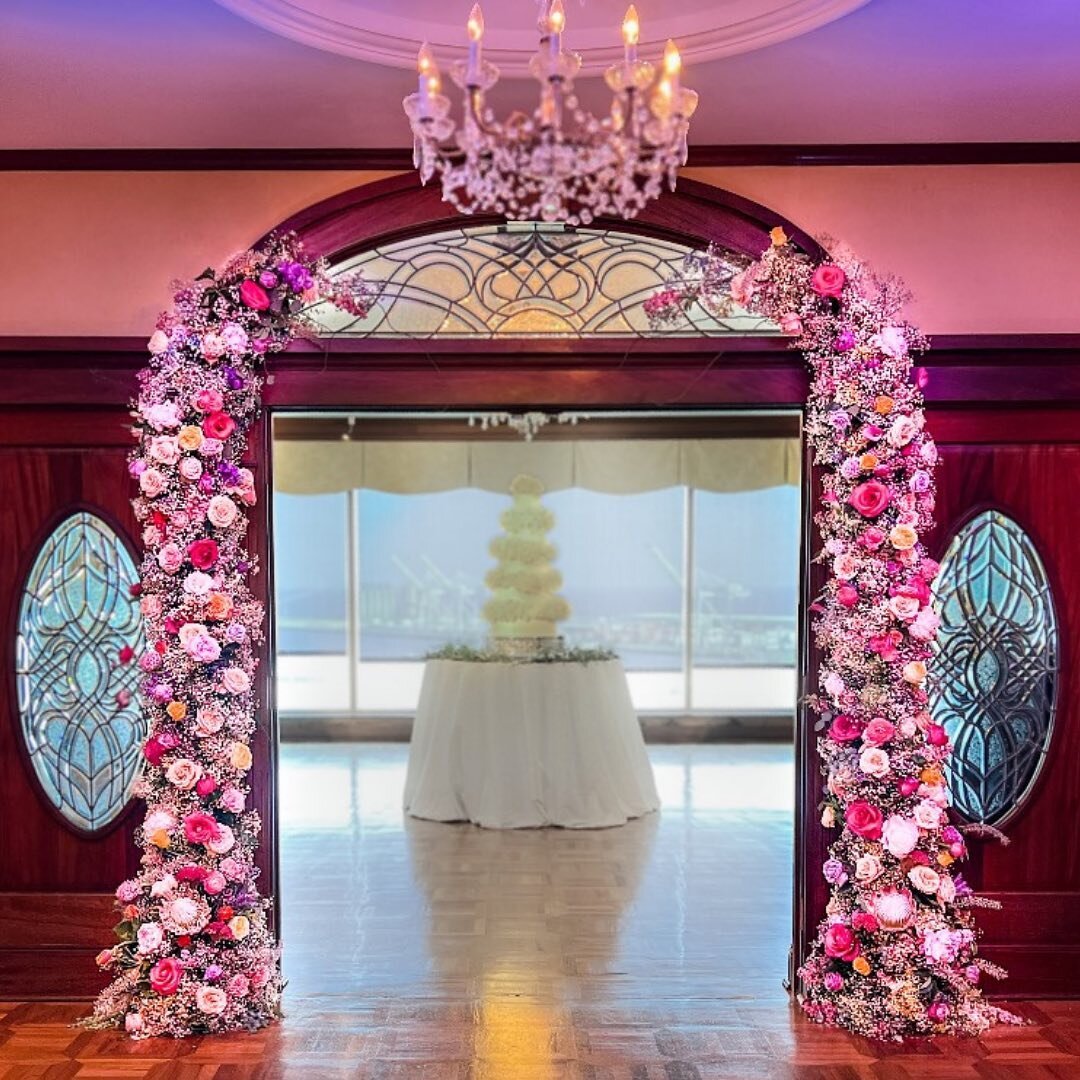 A very fun install for a very fun couple 💕 We had a wonderful time creating this colorful entrance into a bright and beautiful future together. Cheers, y&rsquo;all! 🥂 
.
.
.
Bride: @cecil_pring 
Floral Design: @frenchpotager
Crew: @kk_flowergirl @a