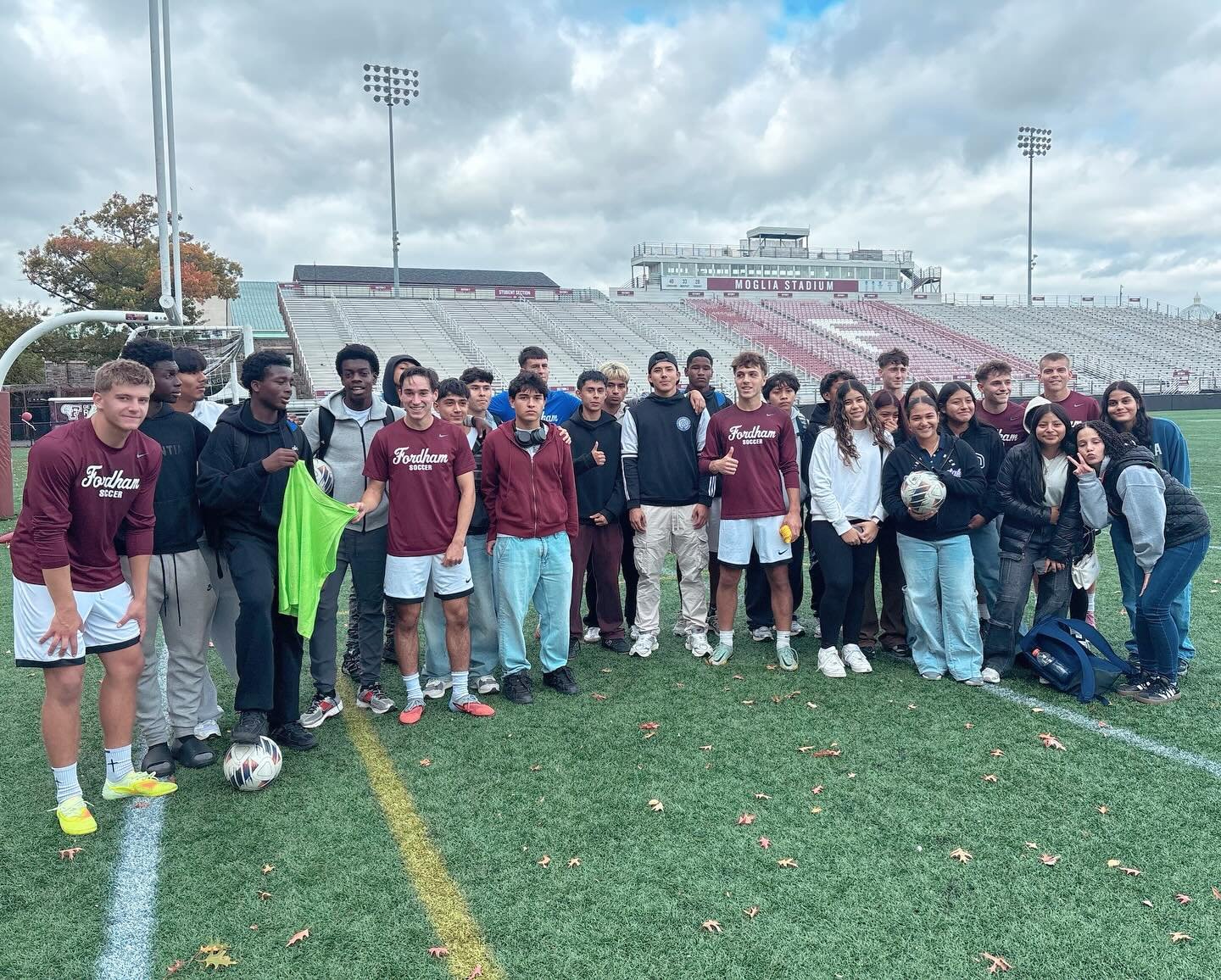 During their day off from school on Monday, a group of SBU Academy high school students visited Fordham University for a campus tour, admissions presentation, and a visit to Fordham’s men’s soccer practice. 
Thanks to both @fordhamsoccer