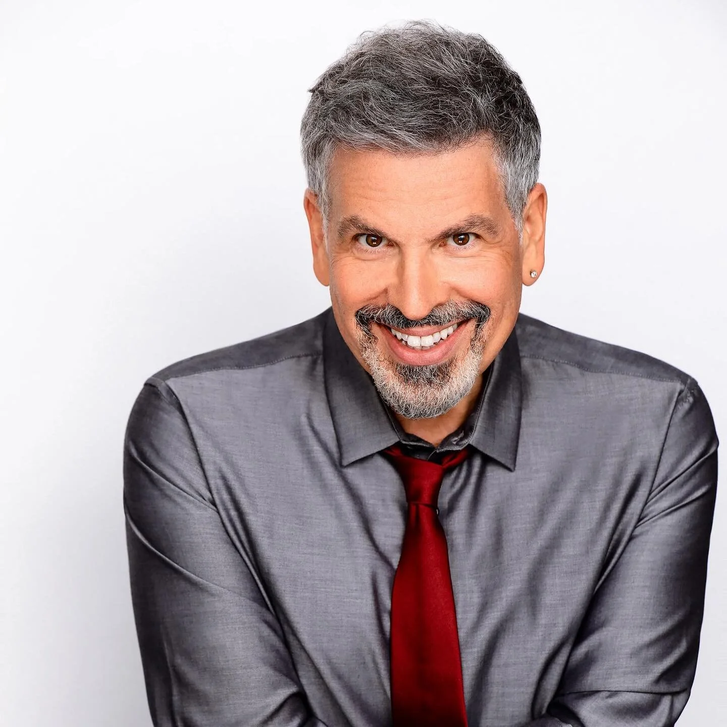 Michael Orland is a musician and producer. For 16 seasons, Michael was the musical director for American Idol. We had a chat about the behind the scenes schedule and pressures of the show, the heartbreak of watching kids you've grown to love get vote