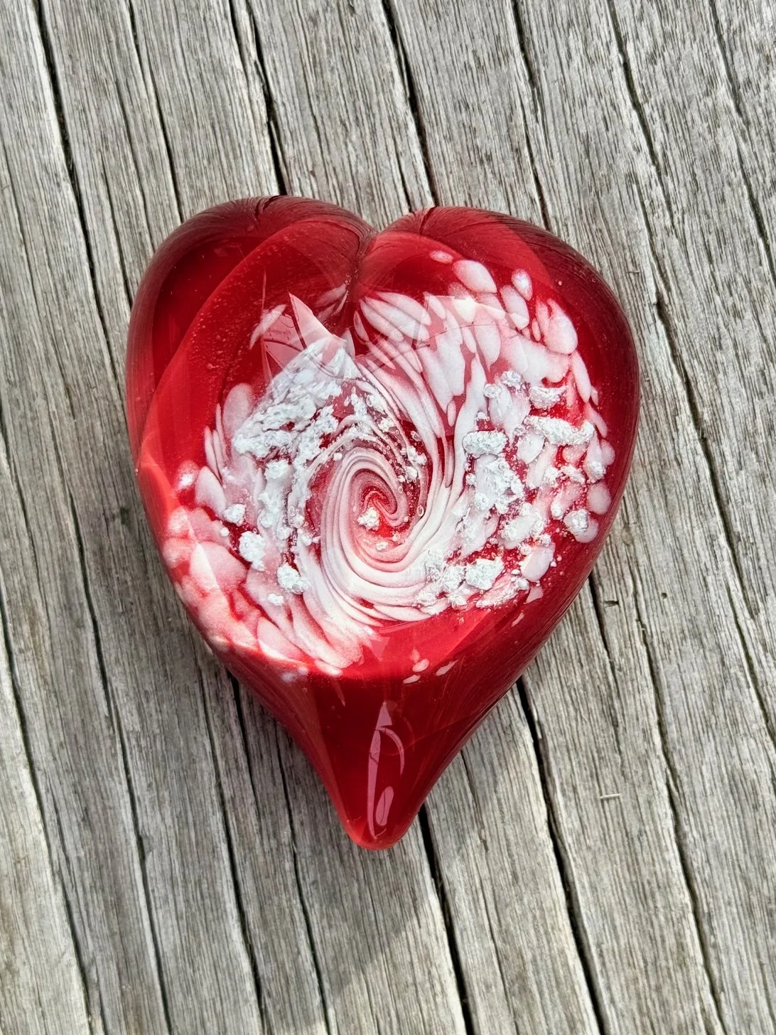 Memorial Heart Paperweight red.jpeg