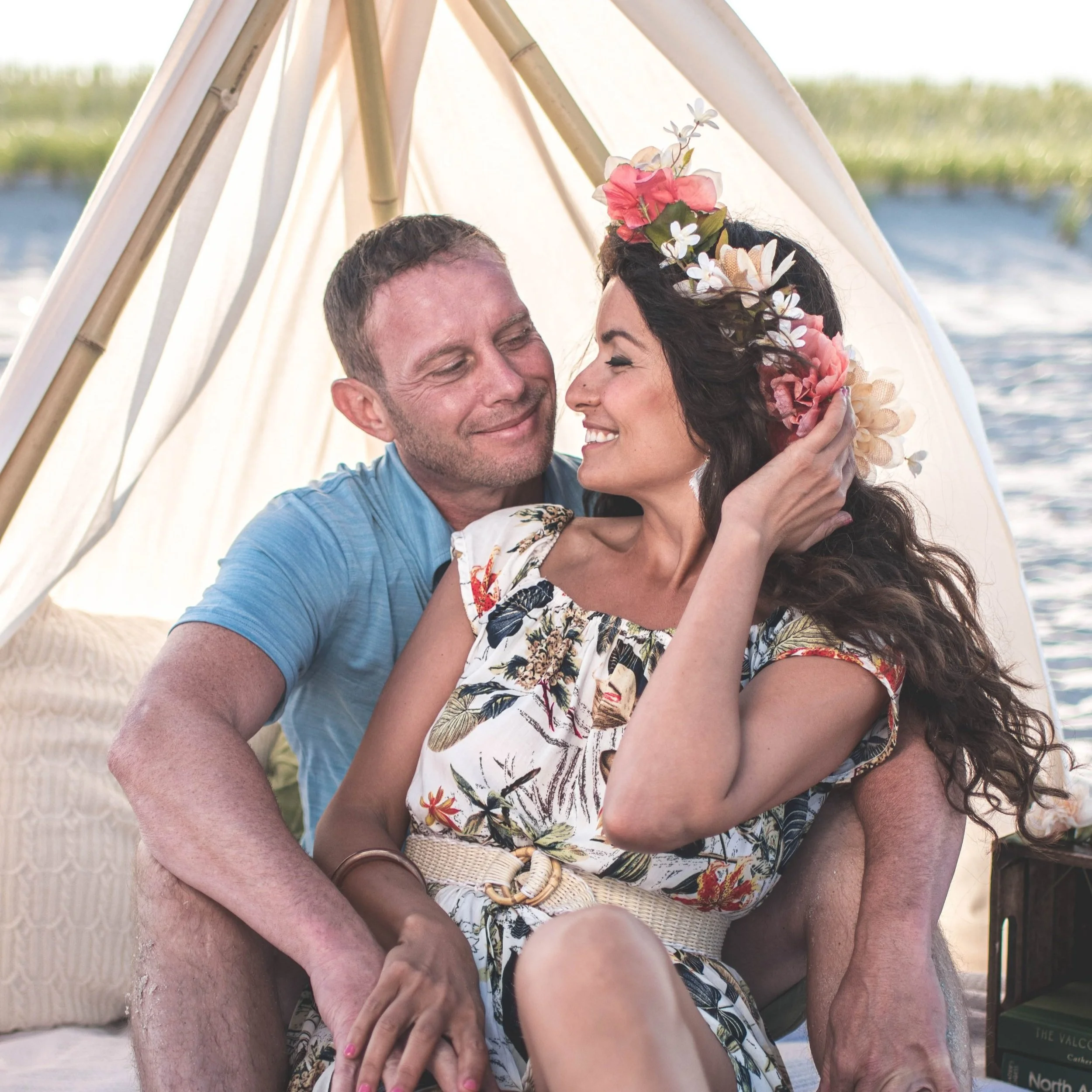 Top 7 Poses for Stunning Wedding/Engagement Photos