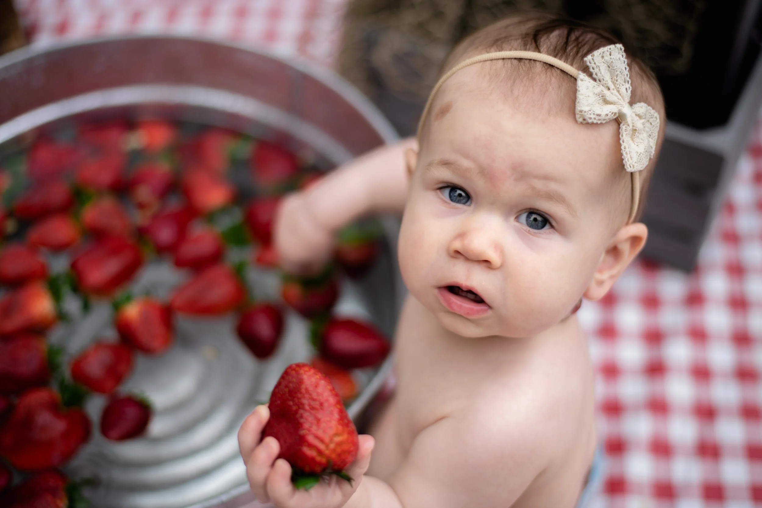 Capture Stunning Birthday Party Photos on Your Smartphone