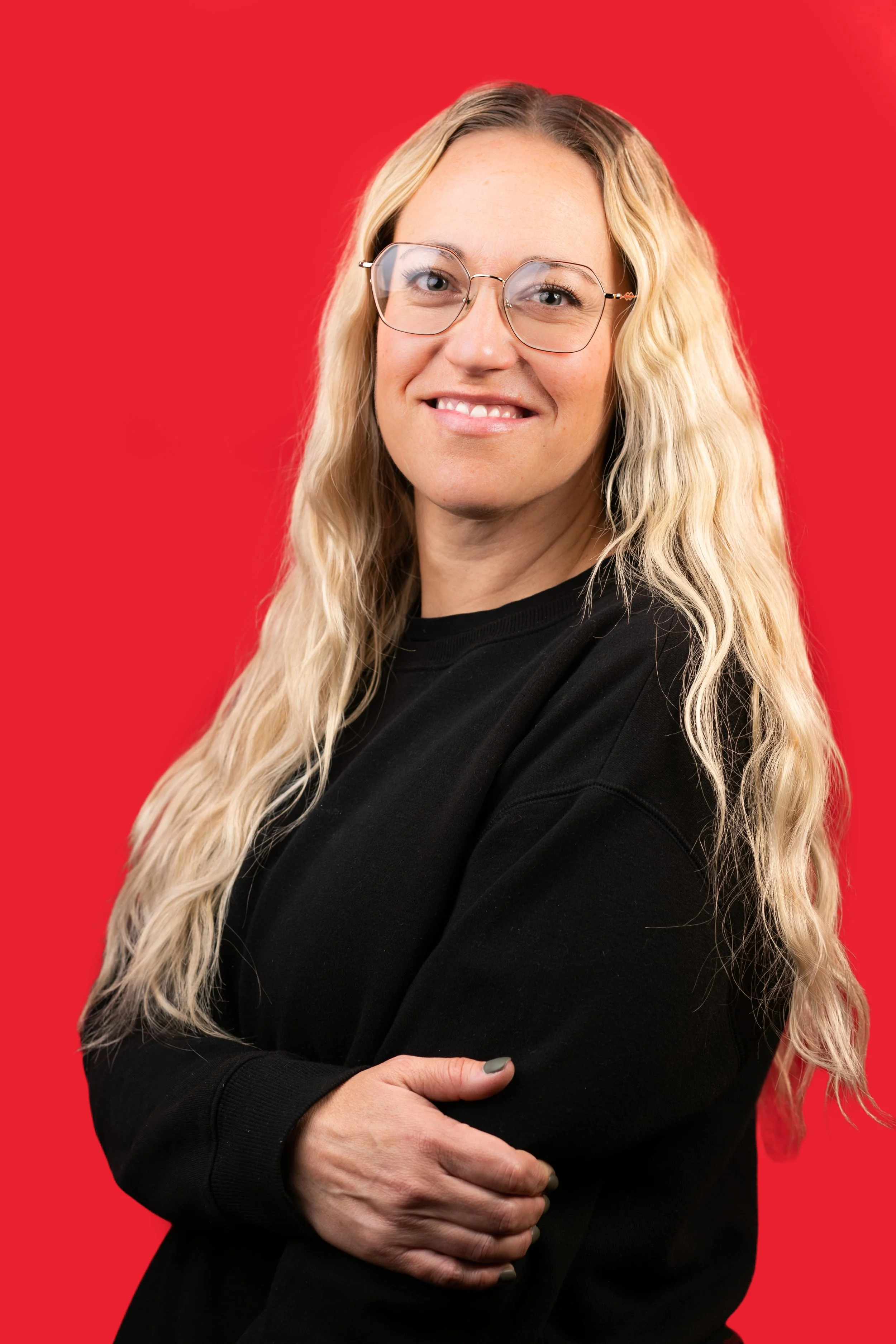 KRISTI WYNDER - Set & Property Artist