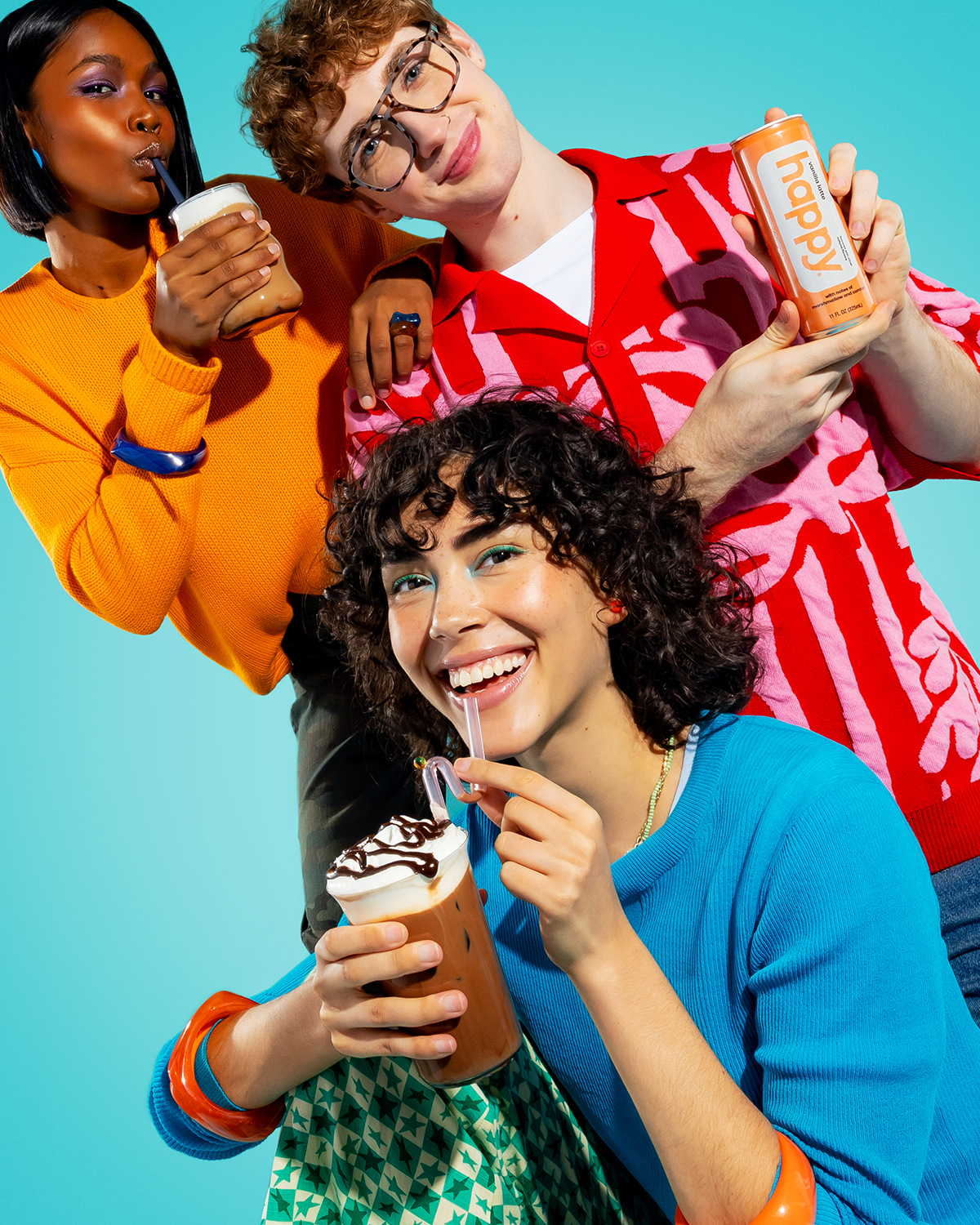 2505_250514_HappyCoffee_S24_Model_3People_3512_4X5_S.png