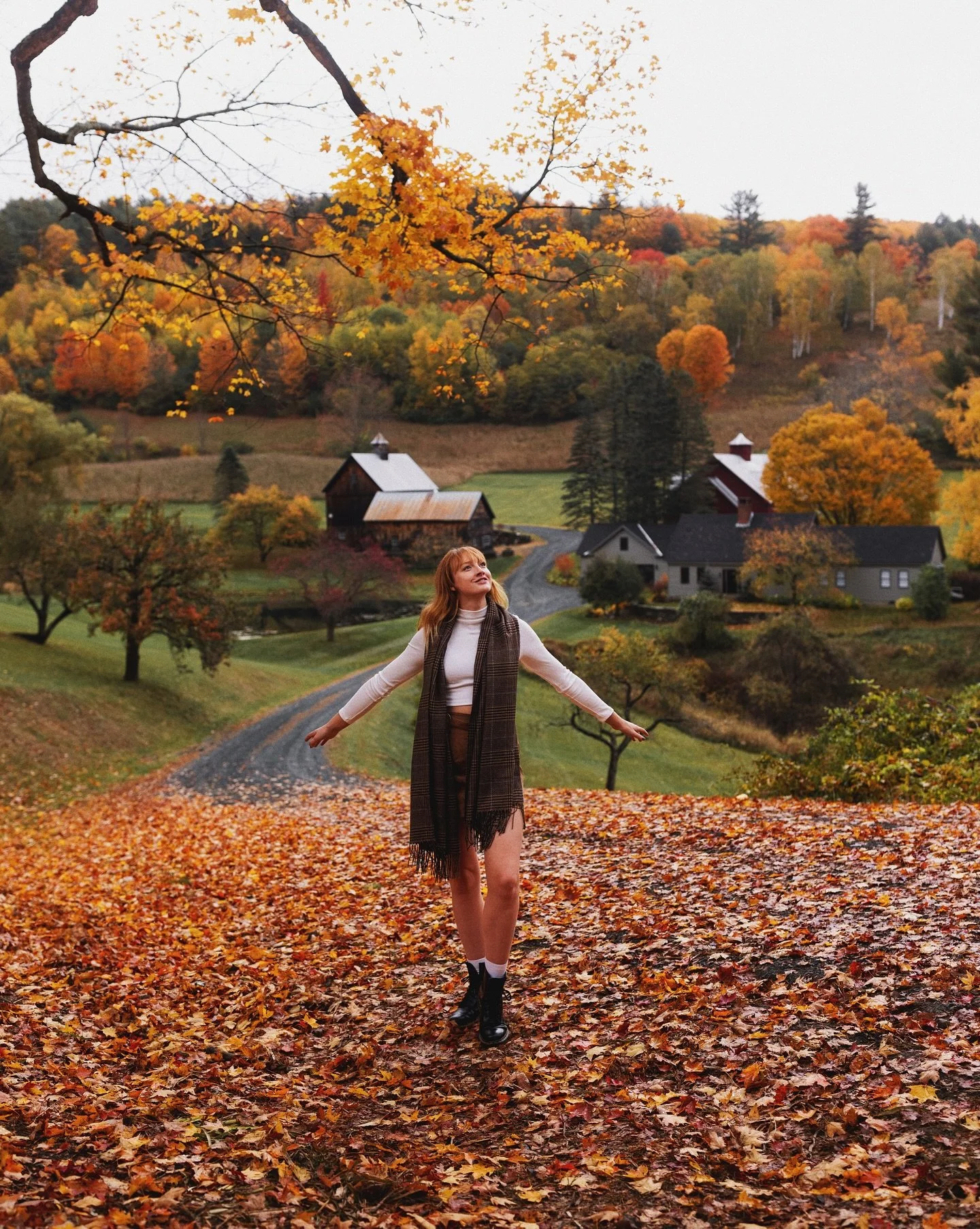 And onto autumn 🍁☕️

Gahhhh you guys I am SO EXCITED for fall!!! I feel like my summer this year was a bit slow, which has me beyond stoked even more than usual to go chase fall colors.

I leave on a fall road trip tomorrow!! Where do you guys think