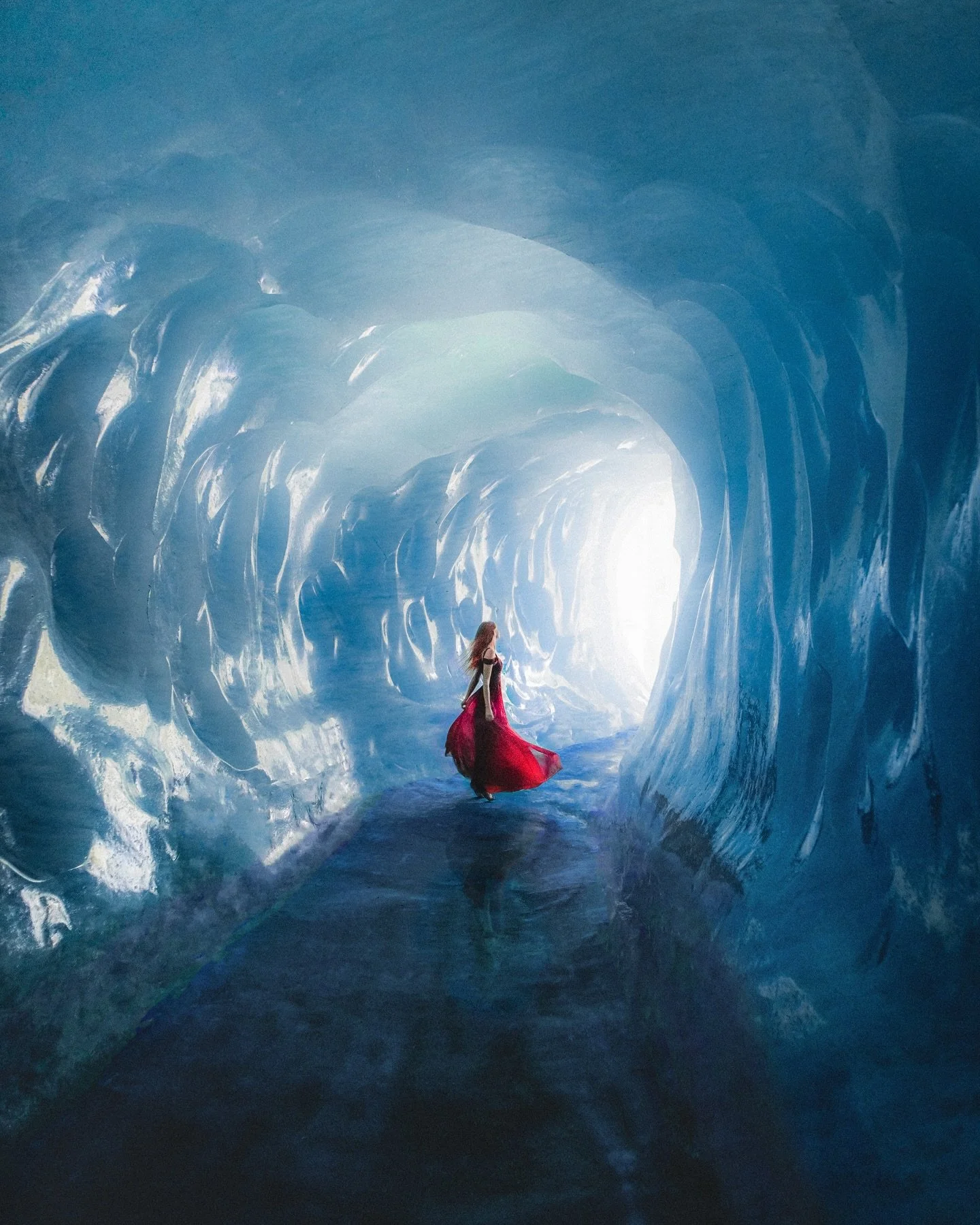 Let it snow ❄️🤍

Just a few of my favorite winter scenes I&rsquo;ve gotten to capture all over the world 📸

Happy holidays friends!! Whatever kind of holiday you have this year, I hope you take time to celebrate yourself too and how far you&rsquo;v