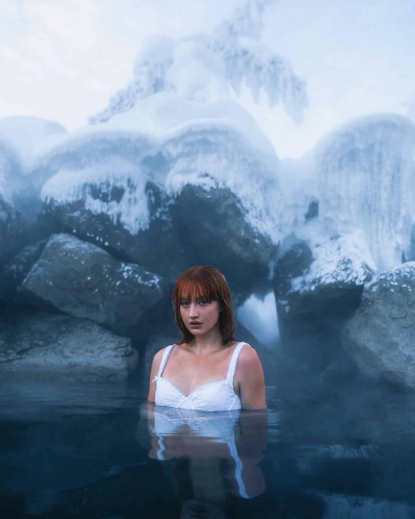 Frozen heat ❄️🔥

Hot springs in Alaska simply hit different. This one was gorgeous, surrounded by snow with mist on the water. We stayed in here for hours!

Shot with @paige_tingey &amp; @maryleeburman 

#photography #portraits #fairbanksalaska #win