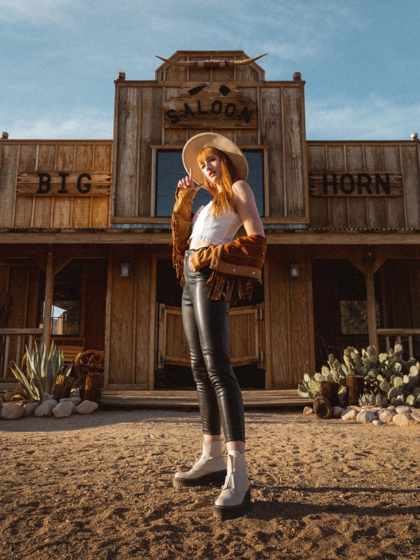 The Wild West 🌵

Always love running around the SoCal desert and playing dress up. It&rsquo;s an area I always feel creative in, it&rsquo;s just like one adult playground!

📸 Photo Tip: wardrobe styling is what pulled every single one of these imag