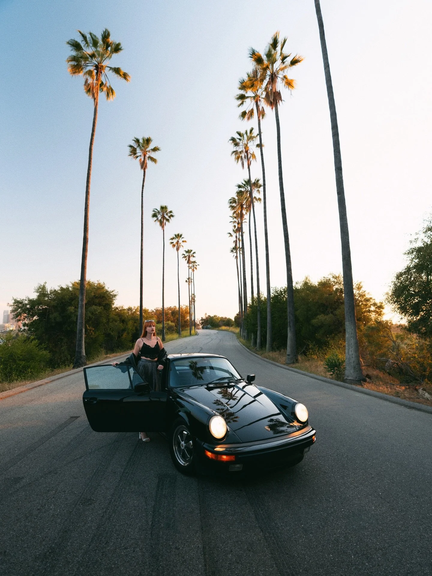 The rich &amp; famous.

Was so hyped that when I was down in LA I was able to sneak in an impromptu photoshoot with @andrewoptics and his insane vintage Porsche!😎

I just happened to have some clothes with me that matched the car perfectly, which wa