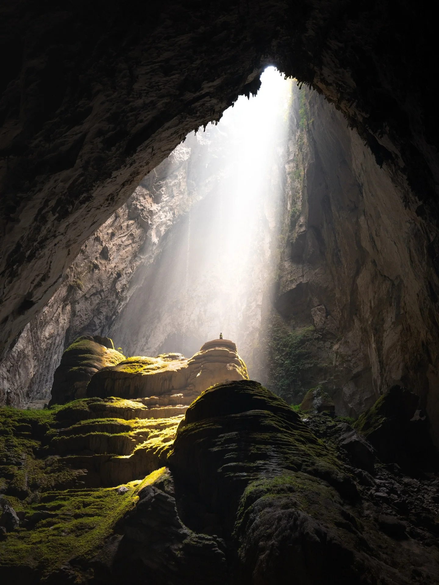 The lost world.

On this day exactly one year ago, I finished a four day trek through the largest cave in the world: Son Doong Cave. It was an expedition I had been dreaming of for almost a decade, so even now it&rsquo;s hard to believe I actually di