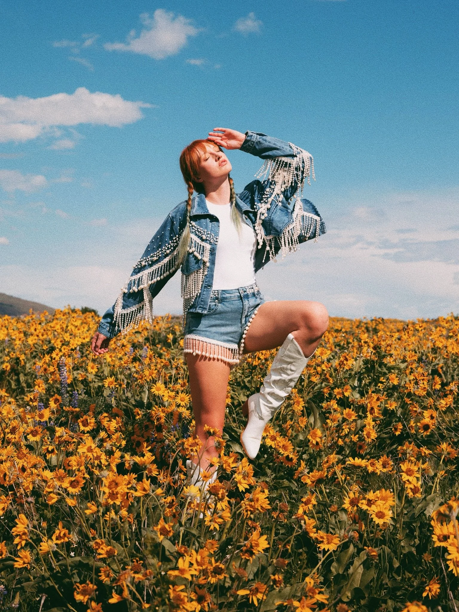 Spring dreams 🌼🤍

As a photographer, I believe it&rsquo;s important to think about finding a creative signature for your work. That not only makes your portfolio cohesive, but it differentiates your work from other people&rsquo;s too!

For me (when