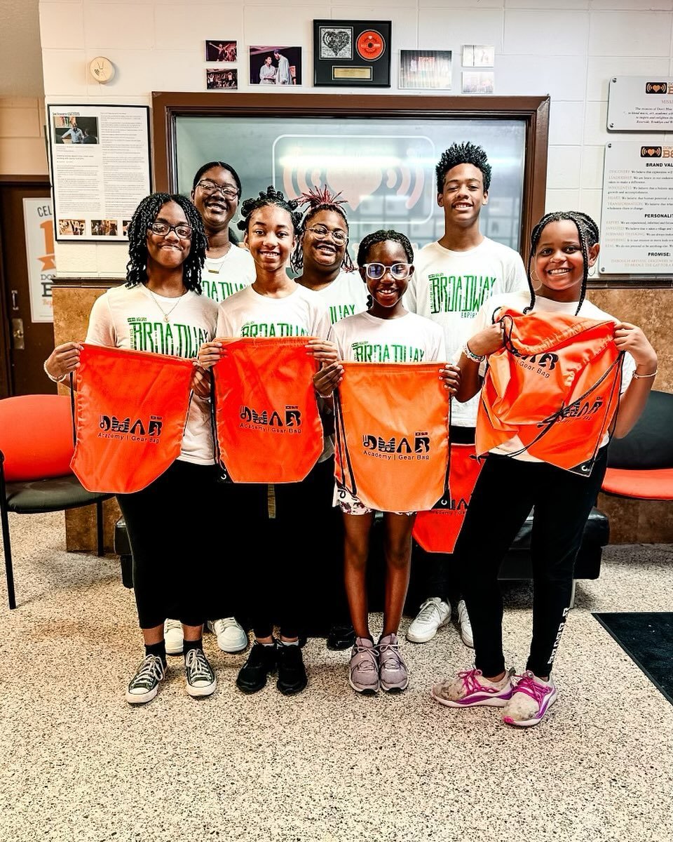 AUDITION ASSISTANTS! 

Thankful to have some of our students assist with auditions today, and they were AWESOME!👏 
#dontmissabeatjax #musicaltheatre #summercamp #auditions