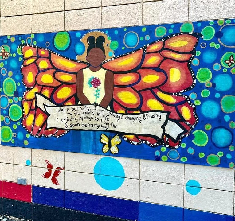 DMAB MURAL ART! 🧡 

Our kids created this several years ago with @queenofbrushes  who has been an incredible partner and art teacher for our kids!

Thanks ti our Board President for the picture!
#dontmissabeatjax