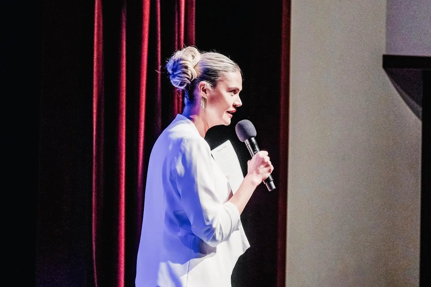 We were so thrilled to have Diana Donovan, the executive director of the Cultural Council of Greater Jacksonville, join us as the emcee for our spring cabaret, marking the kickoff of our 2026 season.

#moreartculture 
#dontmissabeatjax 
#springcabare