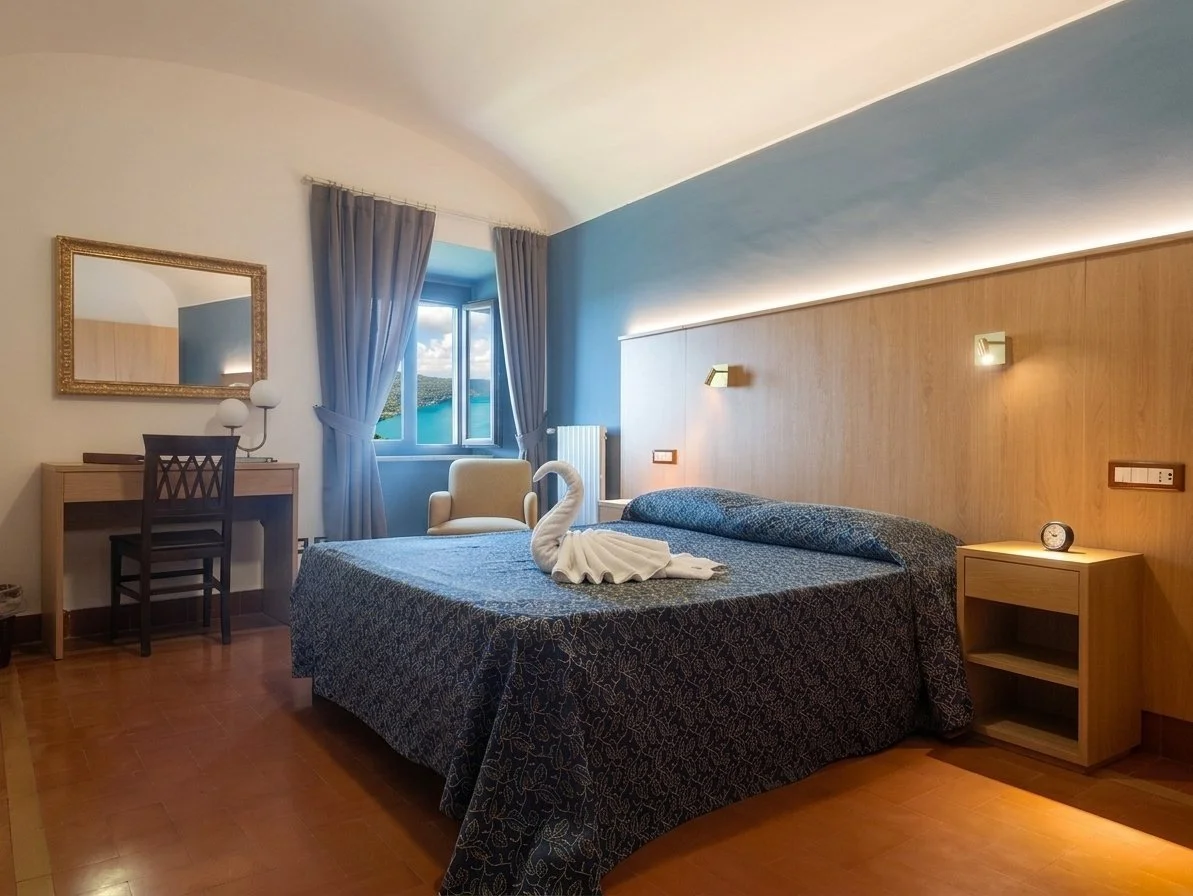 Room 7 - double lake view with bath.jpg