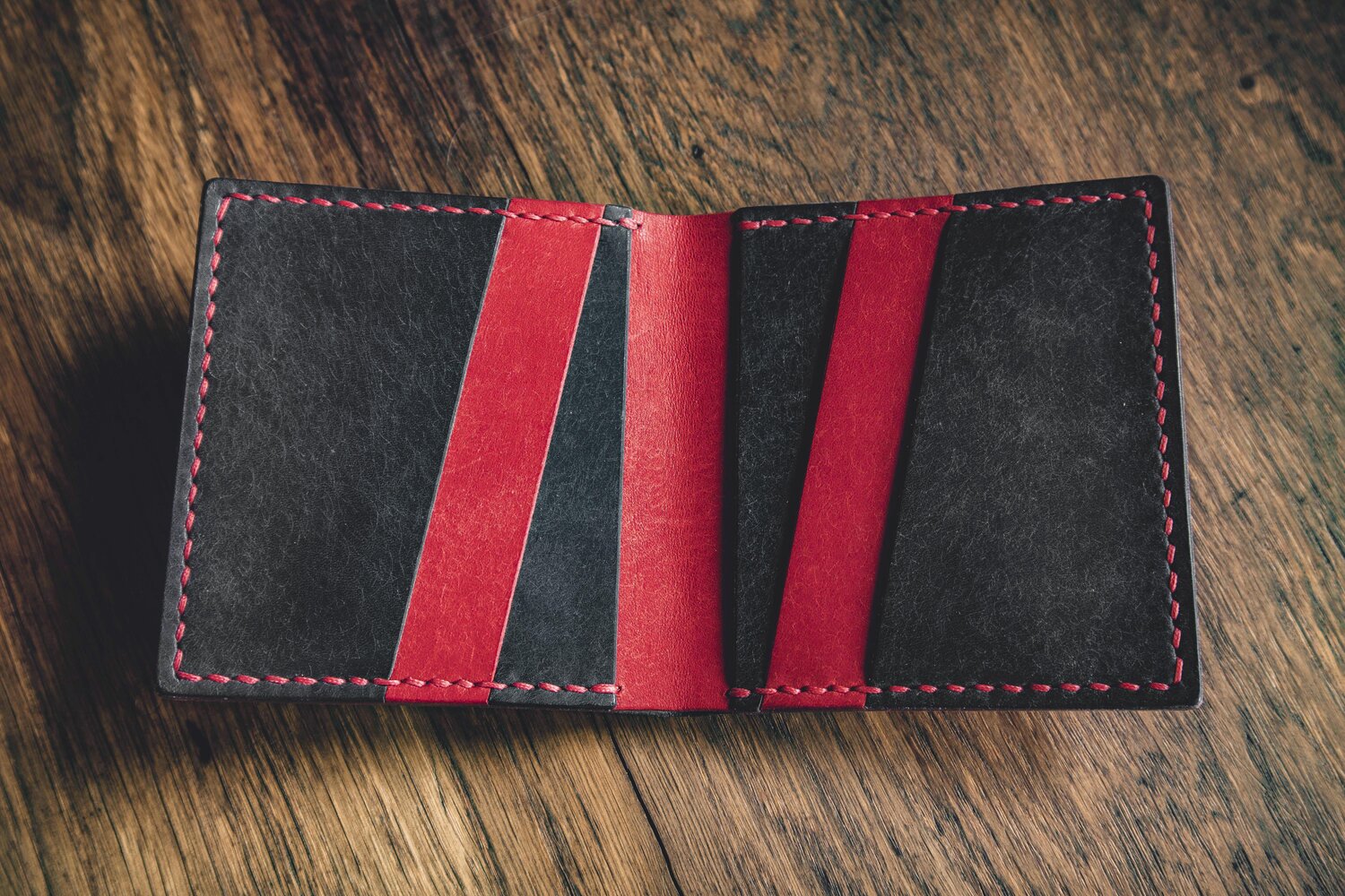 bifold wallet red