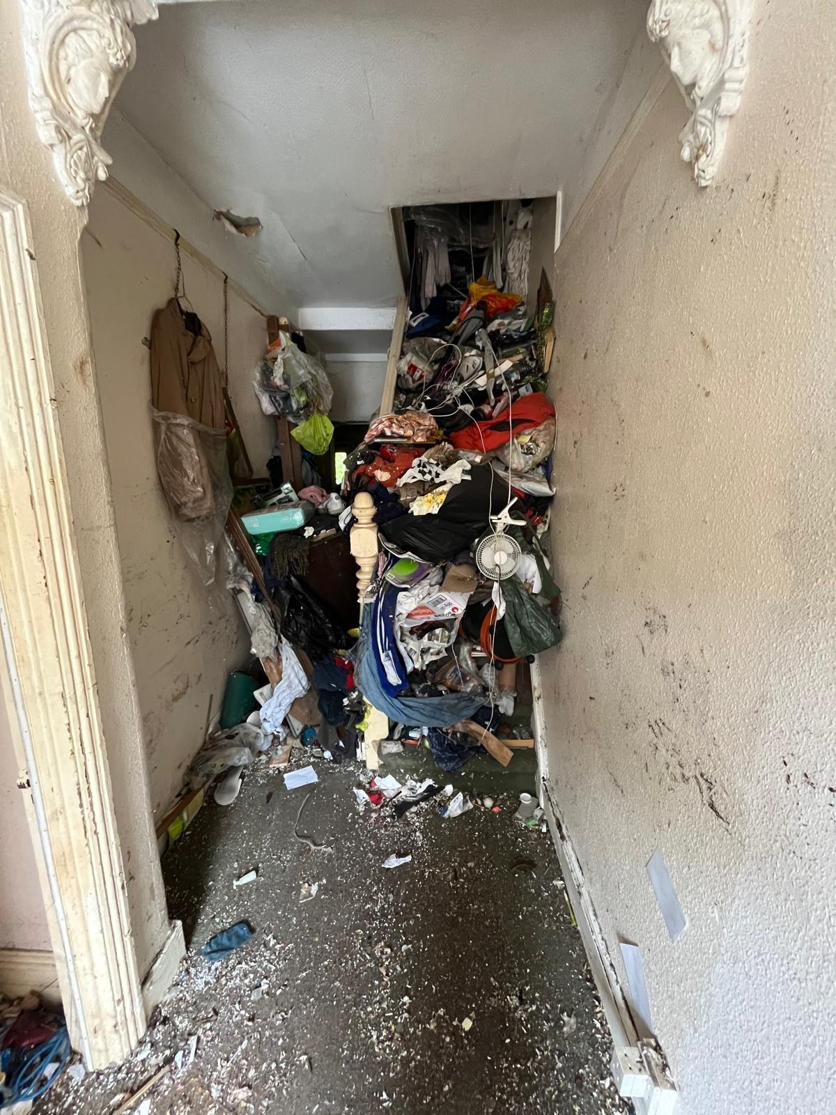 hoarder-house-clearance-london-before.jpeg