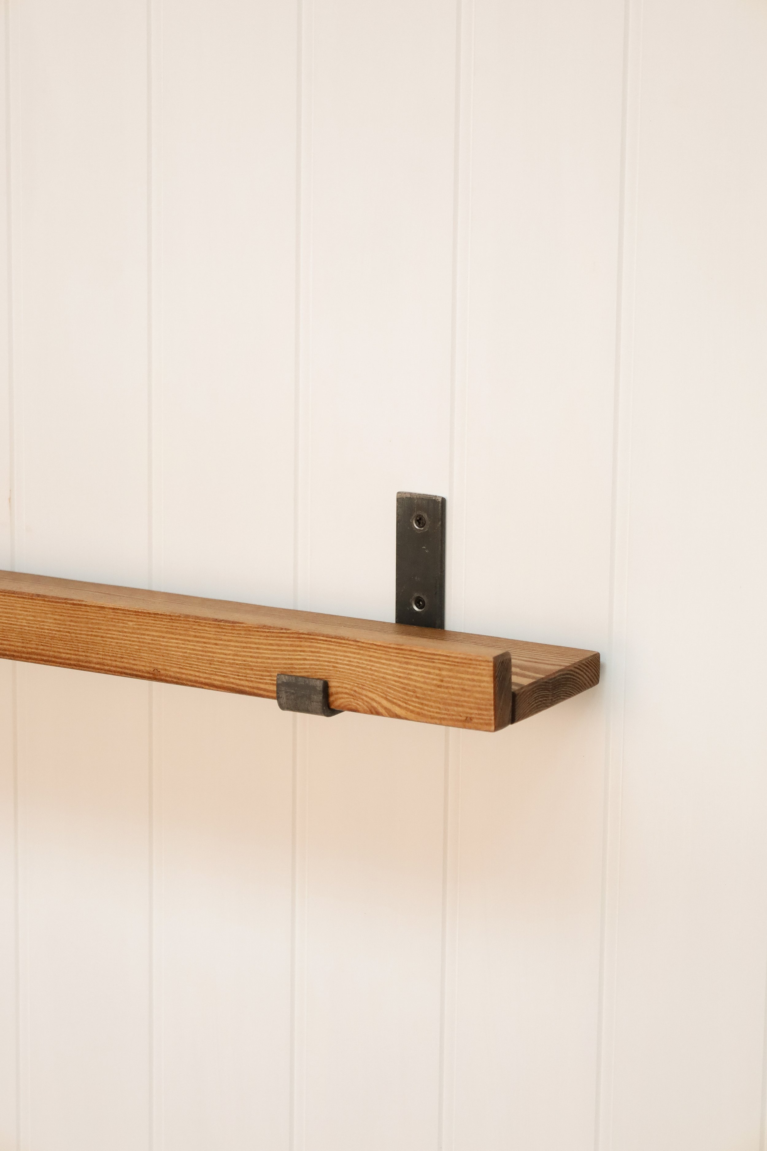 picture ledge shelf 3-1.jpg