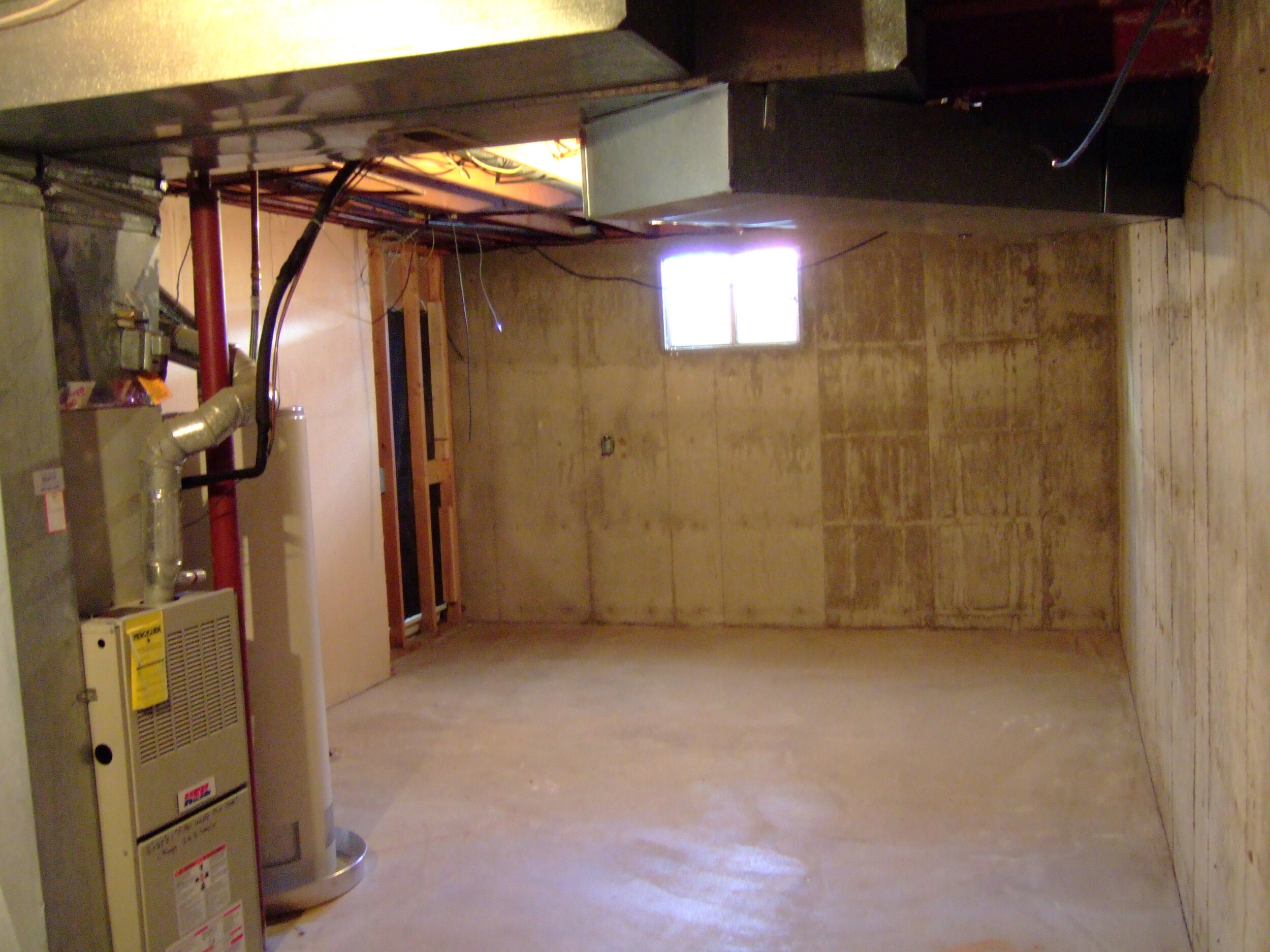 storage lower level.JPG