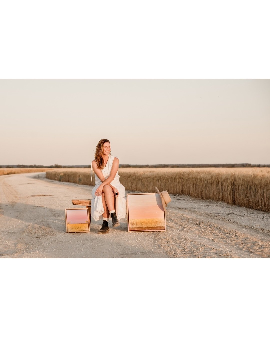 Harvest glamour: dust, heat, and a thousand flies.

Totally worth it for shots like these of @sophjarroldart 

#sophjarroldart #thefarmersfriendphotography #thefarmersfriend #farmlifebestlife #HarvestSeason #FarmLife #GoldenHour #AuthenticStorytellin