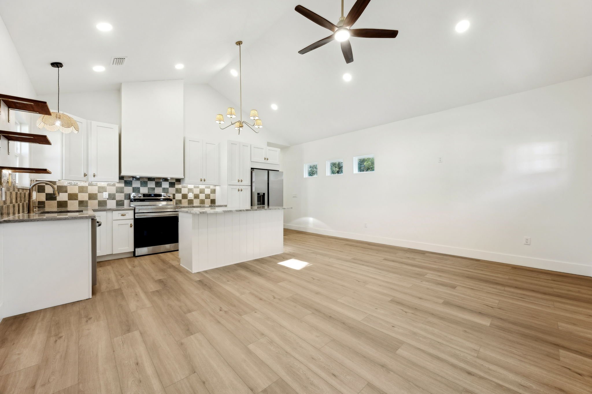 9-web-or-mls-520 Division St (9 of 37).jpg