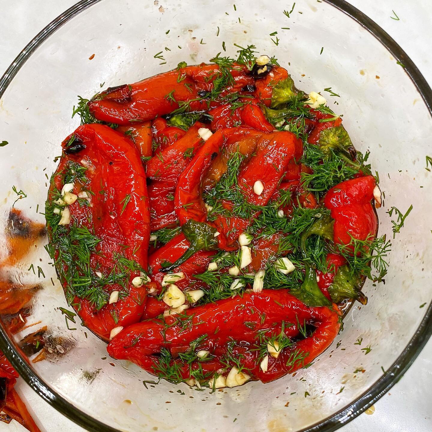 Roasted Sweet Peppers in Dill vinaigrette 🌶🌿🌶🌿 There are a few ways to roast the pepper, this time I did it over the cast iron skillet with a very thin layer of olive oil. Roasted 5 minutes on each side, on medium-low heat, until the skin is char