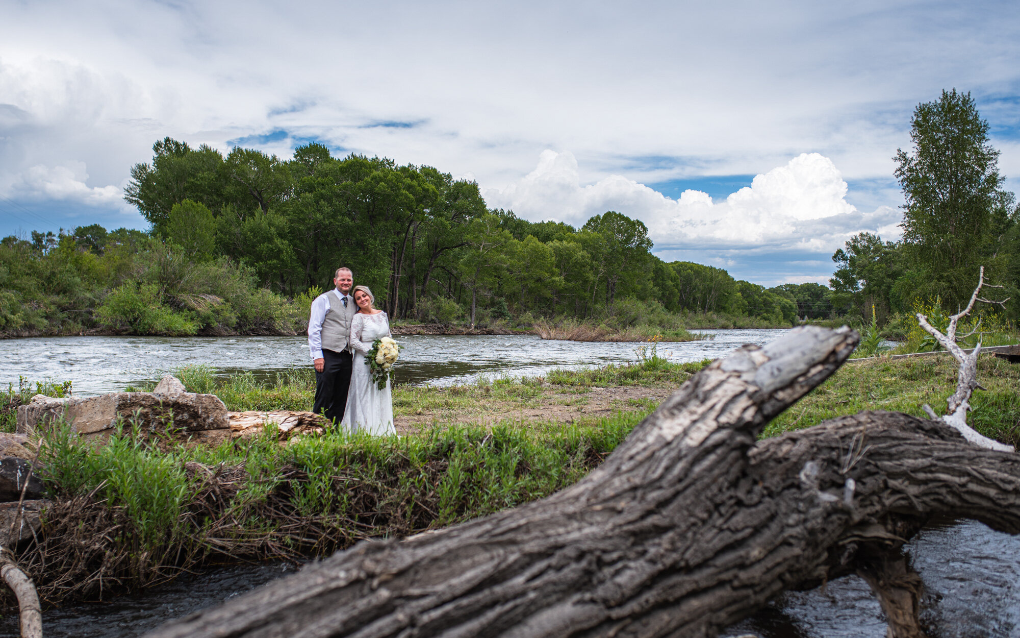 wedding-photography-timeline-denver-colorado-first-look-couples-session (1).jpg