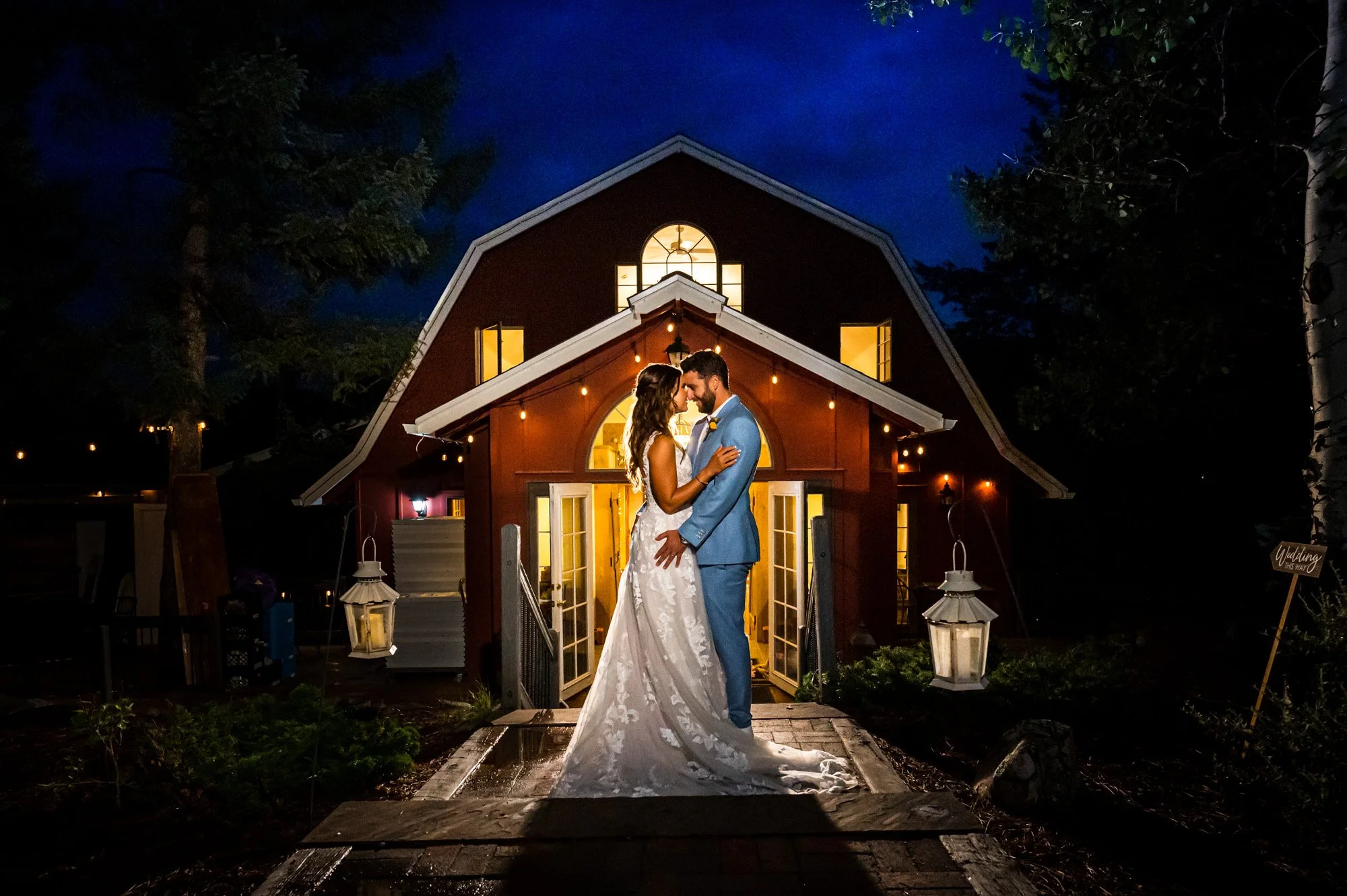 Evergreen Red Barn | Abby &amp; Mike | Colorado Wedding Photographer