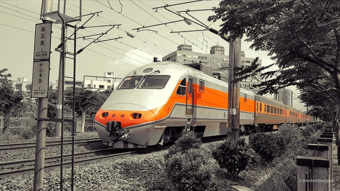 Stopping all Stations.

#photography
#photooftheday
#instagood
#trains
#trainspotting
#trainphotography
#photographer
#urbanexploration
#urbanphotography
#picturethis
#toottoot
#stoppingallstations