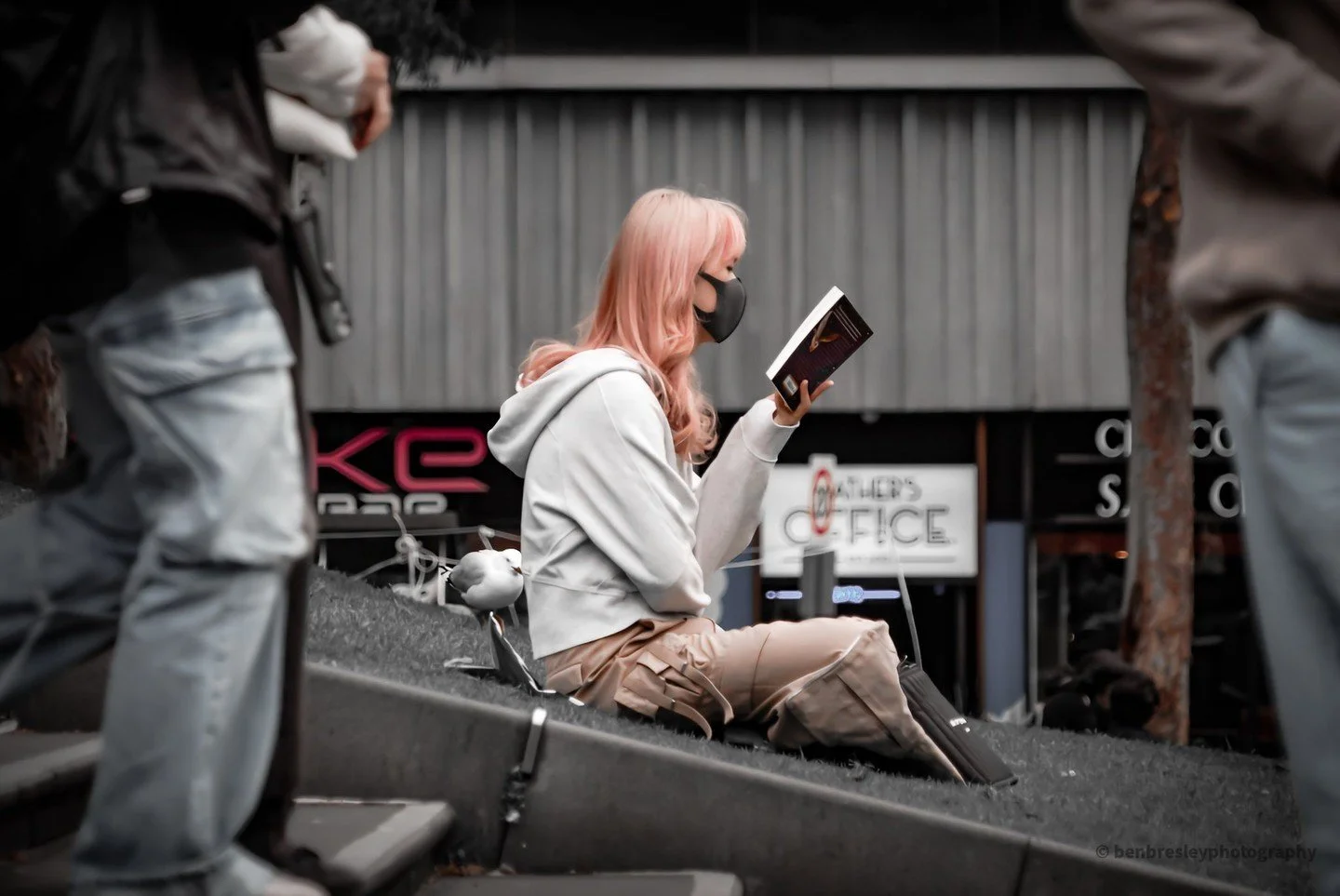 Reading.

#statelibraryvictoria
#library
#melbourne
#melbournecbd
#photography
#melbournephotography
#melbournephotographer
#peoplewatching
#visitmelbourne
#exploremelbourne
#peopleofmelbourne
#melbournecity
#bookclub
#relaxing
#writersguild
#readabo