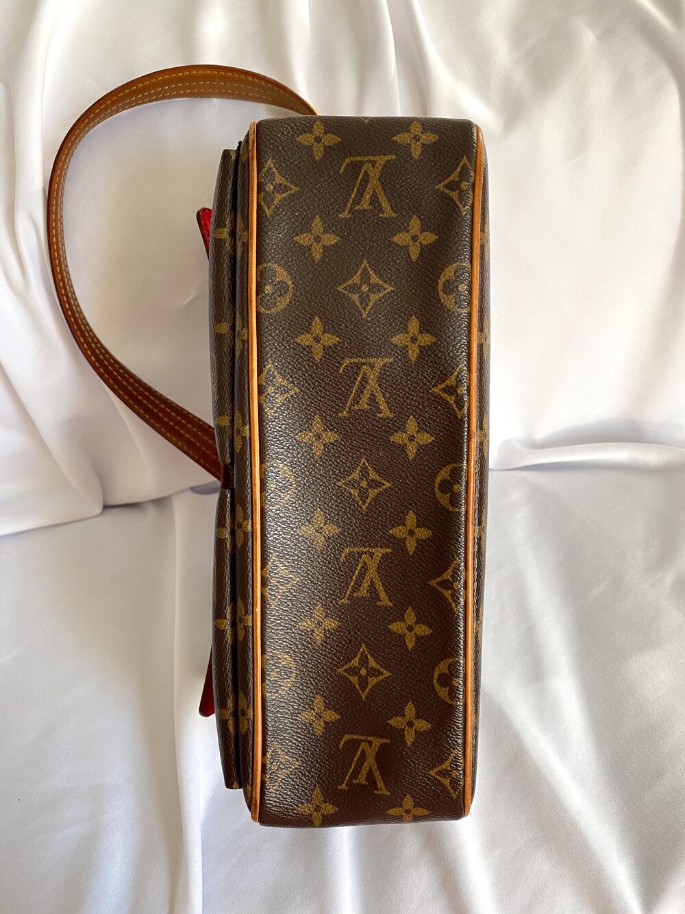 Louis Vuitton, Bags, Louis Vuitton Monogram Viva Cite Mm M5164 Shoulder  Bag One