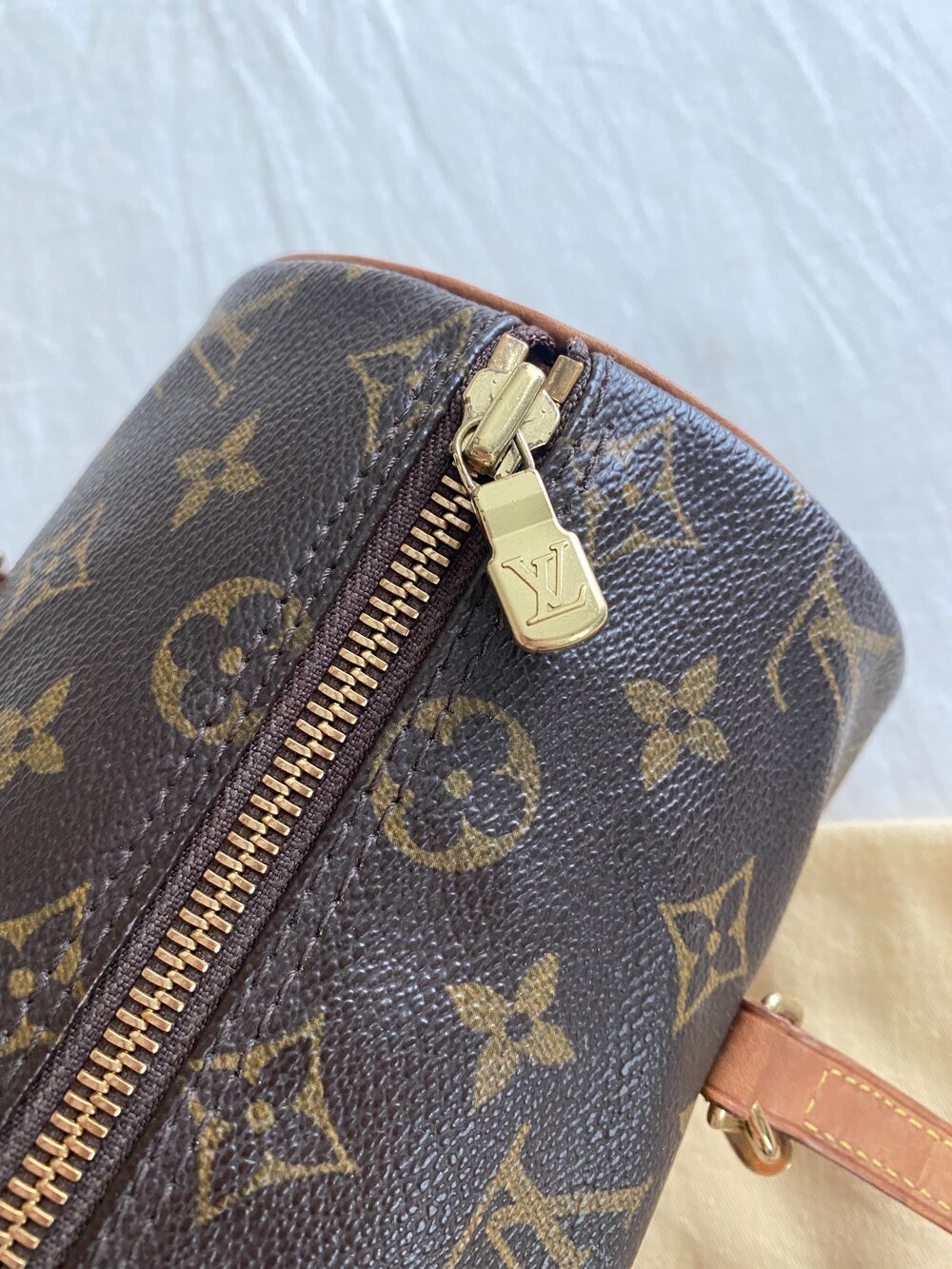 Vintage Louis Vuitton Monogram Papillon 26 Shoulder Bag NO0954 040523 –  KimmieBBags LLC