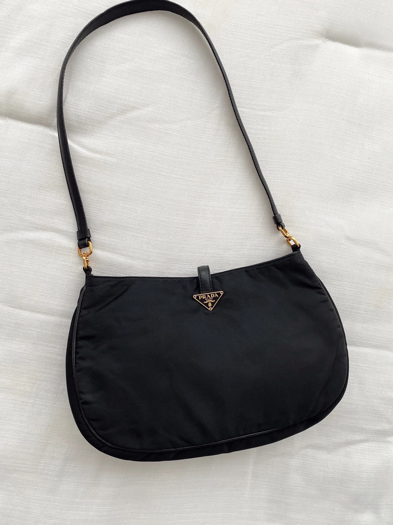 バッグ PRADA vintage nylon leather shoulder bag Prada Vintage Black Nylon Leather Shoulder Bag with Plastic