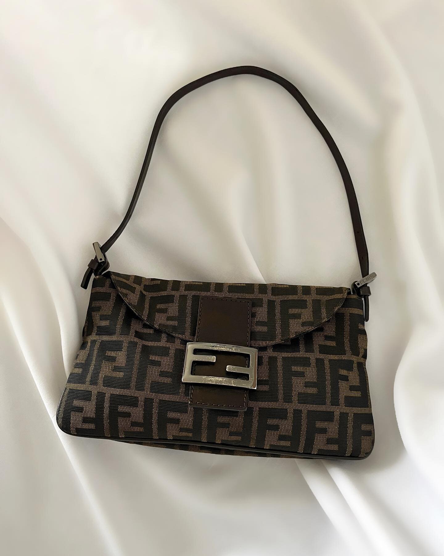 Fendi Zucca Double Flap Baguette

Now Available
Link in bio
