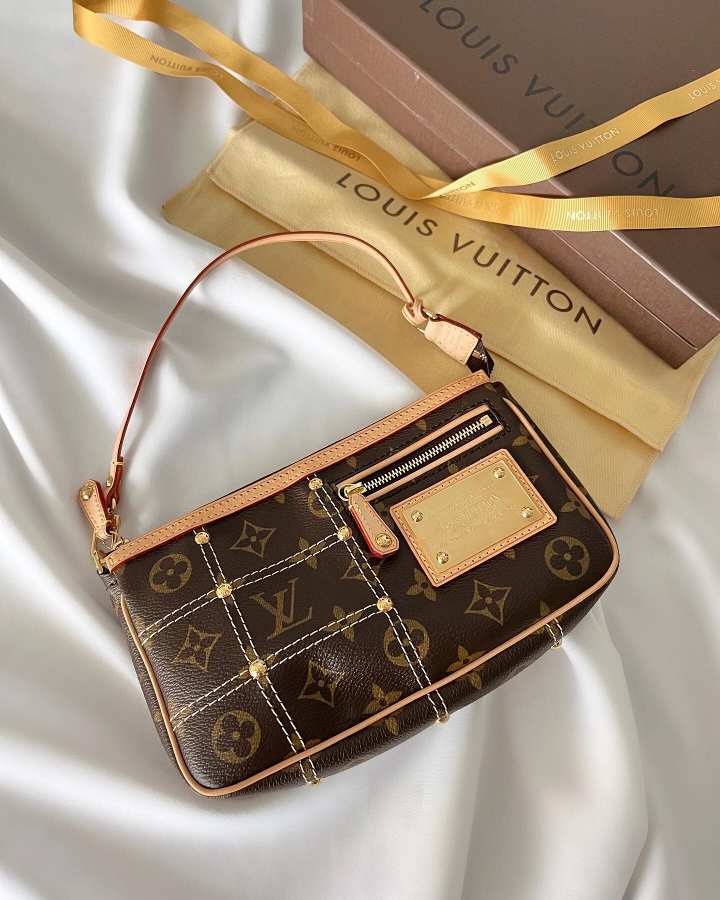 Louis Vuitton Riveting Pochette Accessoires

Now Available
Link in bio