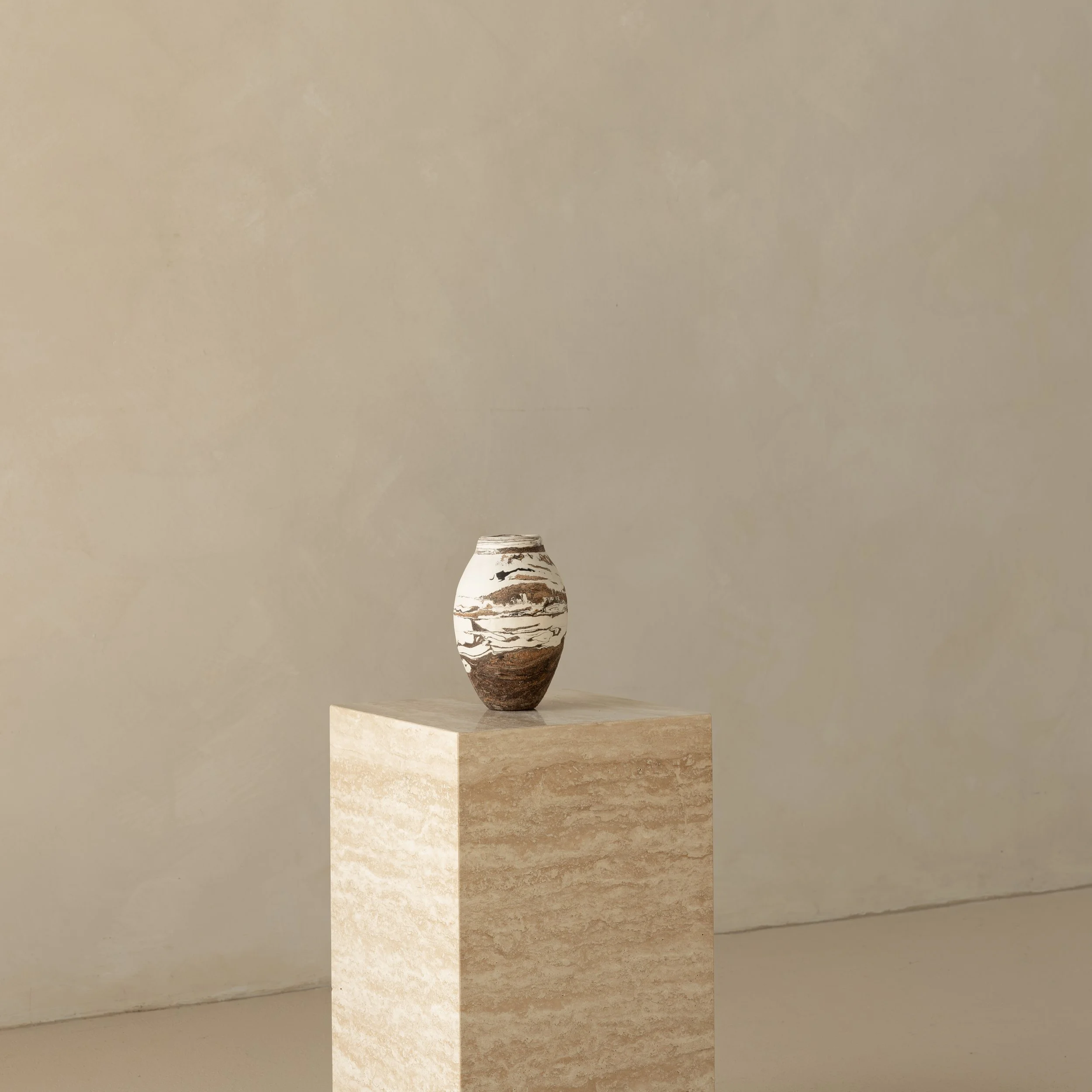 Nioka Clay — Bottle Vase (2026) — Clay — 28.8 cm x 11.5 cm